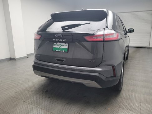 Used 2024 Ford Edge SEL image 7