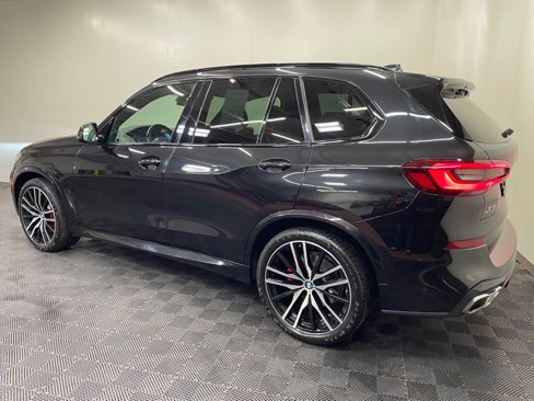 Used 2022 BMW X5 xDrive40i w/ M Sport Package image 3