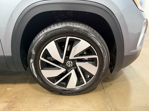 Used 2025 Volkswagen Atlas SE image 90
