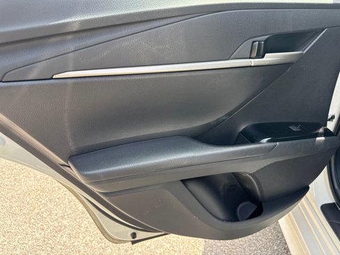 Used 2025 Toyota Camry SE image 21