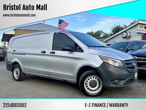 Used 2022 Mercedes-Benz Metris image 1
