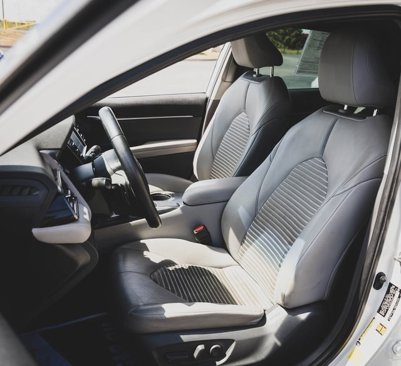 Used 2020 Toyota Camry SE image 18