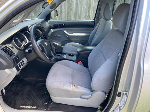 Used 2013 Toyota Tacoma 4x4 Regular Cab image 1