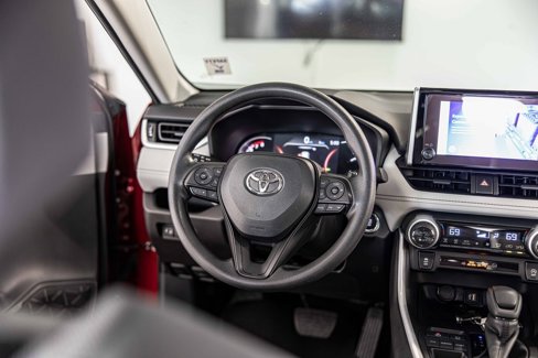 Used 2025 Toyota RAV4 XLE image 34