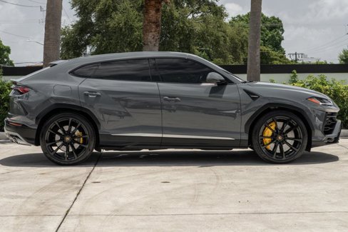 Used 2022 Lamborghini Urus image 9
