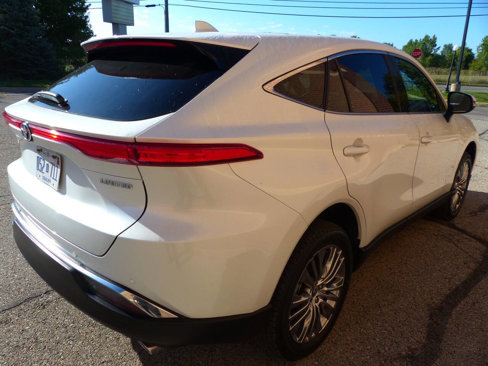 Used 2024 Toyota Venza Limited image 8