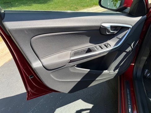 Used 2012 Volvo S60 T5 w/ Climate Pkg image 38