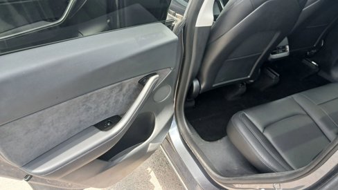 Used 2021 Tesla Model Y Long Range image 12