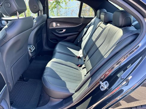 Used 2022 Mercedes-Benz E 350 4MATIC Sedan image 15