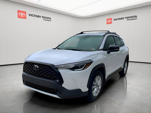 New 2025 Toyota Corolla Cross LE image 7