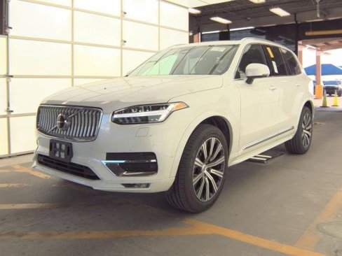 Certified 2025 Volvo XC90 B6 Ultra image 2