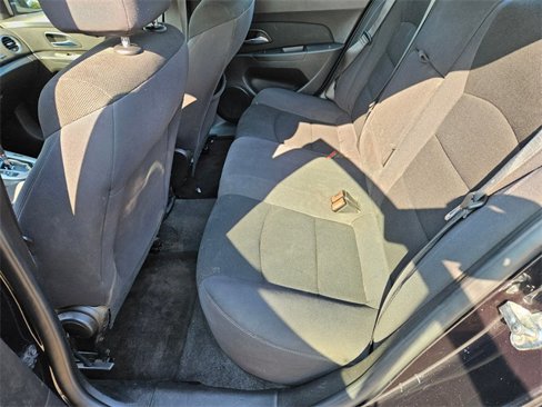 Used 2016 Chevrolet Cruze LT w/ Technology Package image 11