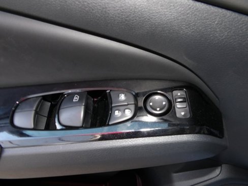 New 2025 Nissan Altima 2.5 SR image 19
