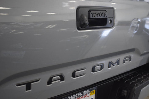 Used 2019 Toyota Tacoma TRD Off-Road image 22
