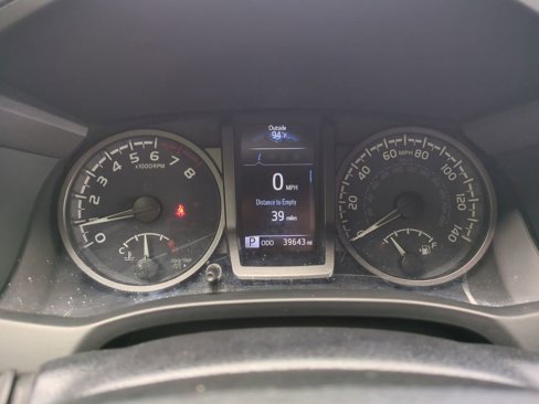 Used 2023 Toyota Tacoma TRD Off-Road image 25