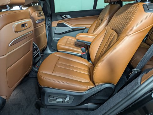 New 2026 BMW X7 M60i image 37
