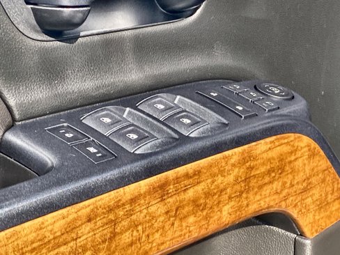 Used 2018 Chevrolet Silverado 1500 High Country image 22
