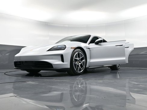 New 2025 Porsche Taycan image 44