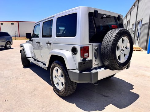 Used 2012 Jeep Wrangler Unlimited Sahara w/ Connectivity Group image 4