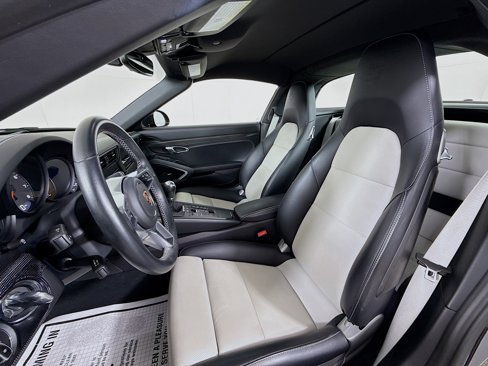Certified 2019 Porsche 911 Targa 4S image 5