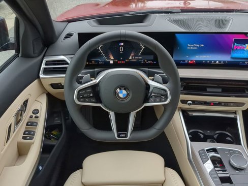 Certified 2025 BMW 330i Sedan w/ M Sport Package image 15