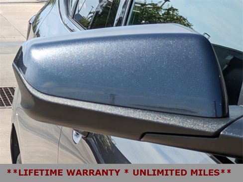 Used 2022 Chevrolet Equinox RS w/ LPO, Floor Liner Package image 13
