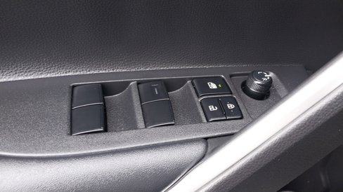 Used 2024 Toyota Corolla Cross XLE image 35