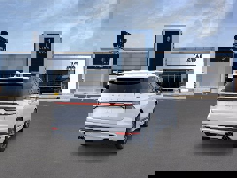 New 2025 Lincoln Aviator AWD w/ Jet Appearance Package image 8