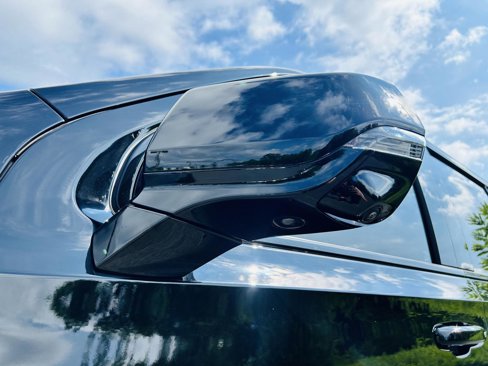 Used 2025 Chevrolet Suburban RST image 24