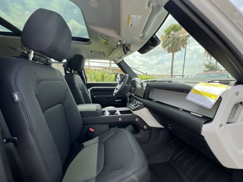 New 2025 Land Rover Defender 130 S image 25