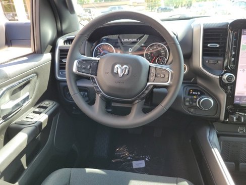 New 2026 RAM 1500 4x4 Crew Cab image 12