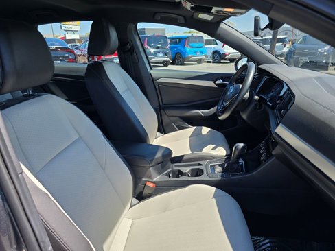 Used 2020 Volkswagen Jetta R-Line image 12