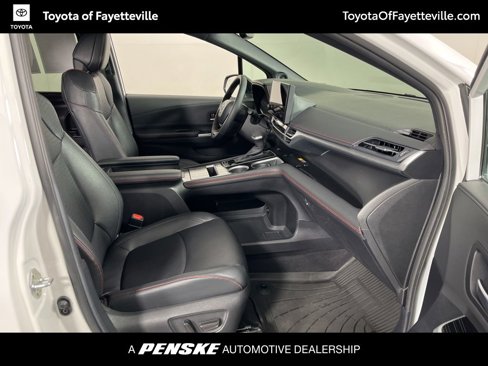 Certified 2025 Toyota Sienna XSE image 7