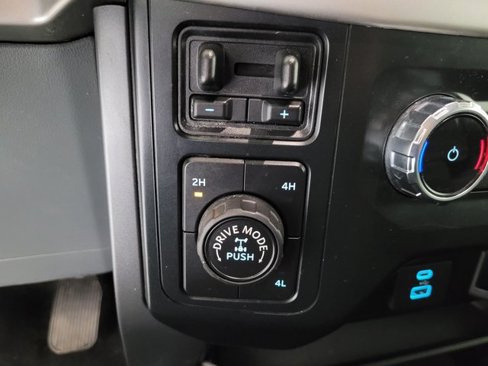 Used 2022 Ford F150 XLT image 37