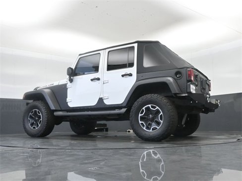 Used 2015 Jeep Wrangler Unlimited Rubicon image 28