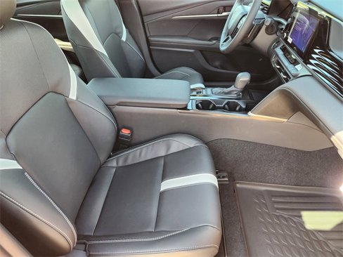 New 2026 Toyota Camry Hybrid image 10