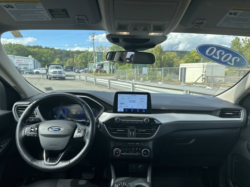Used 2020 Ford Escape SE Sport image 12