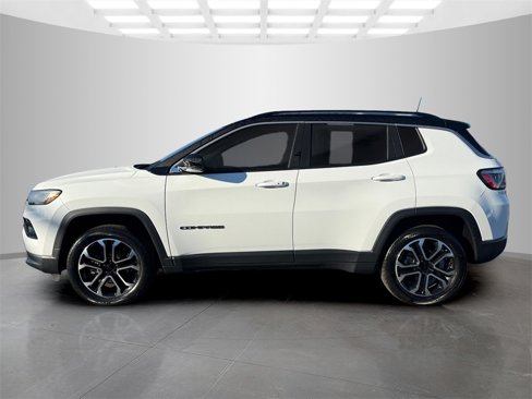 Certified 2022 Jeep Compass Limited image 4