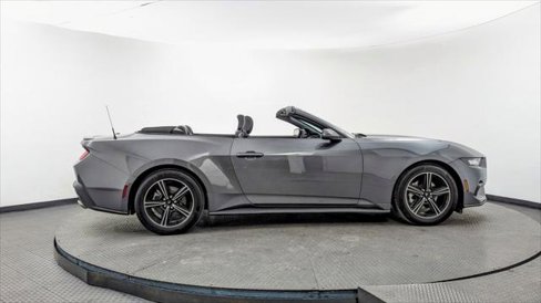 Used 2025 Ford Mustang Premium image 10