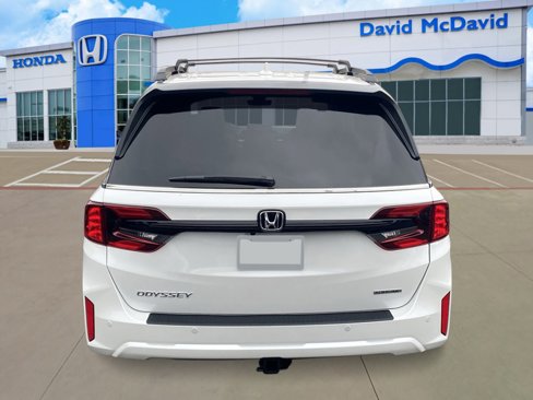 New 2026 Honda Odyssey Touring image 4