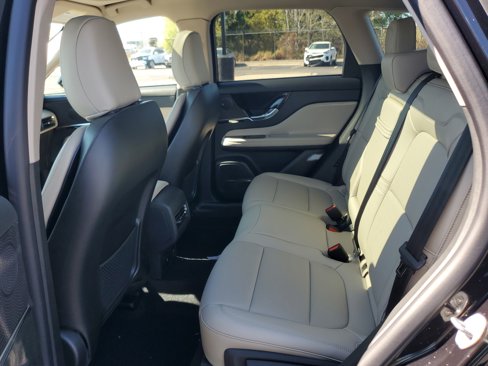 New 2026 Lincoln Corsair Premiere image 25