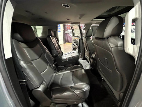 Used 2019 Cadillac Escalade ESV Luxury image 13
