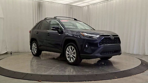Used 2025 Toyota RAV4 XLE Premium image 5
