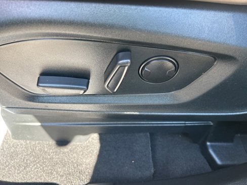Used 2022 Ford Explorer XLT w/ Equipment Group 202A image 19