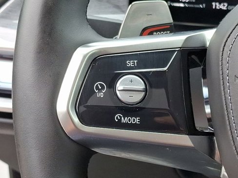Used 2025 BMW 740i xDrive image 23