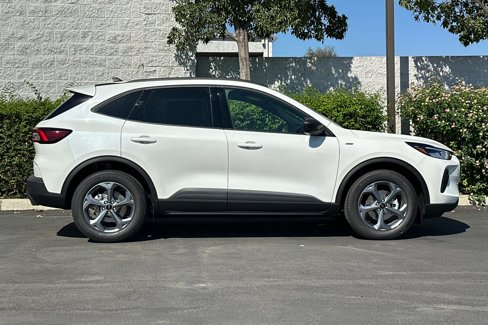 New 2025 Ford Escape ST-Line image 3