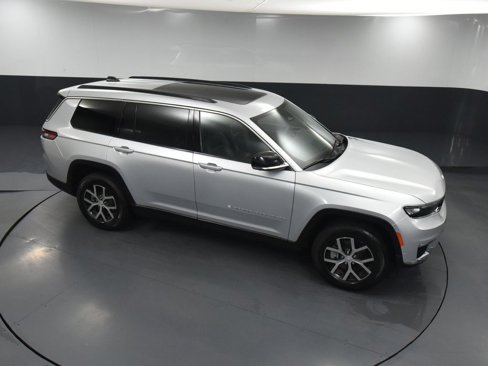 Used 2024 Jeep Grand Cherokee L Limited w/ Luxury Tech Group II image 68