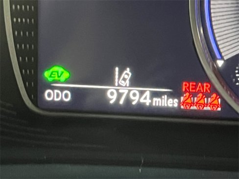 Certified 2025 Lexus ES 300h w/ Premium Package image 18