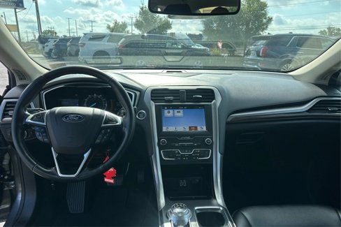 Used 2019 Ford Fusion SEL image 13