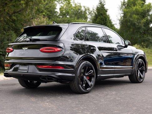 New 2025 Bentley Bentayga image 3
